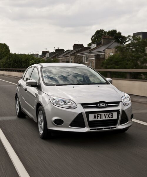 Average age of UK car parc rises as vehicle numbers fall