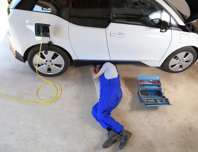 Lack of EV qualified technicians across the UK