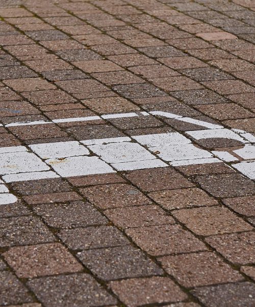 EV qualified technician training slows, says IMI