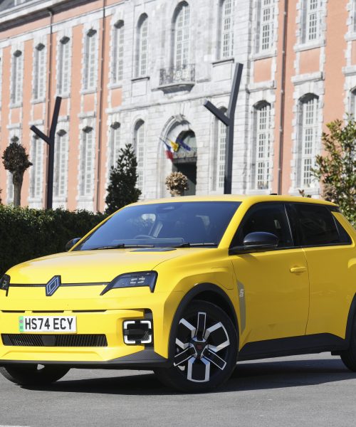 April sees worst UK registrations performance for nearly three years