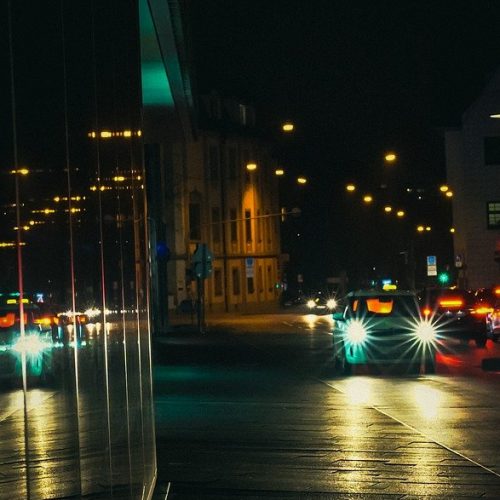 Non-legal bulbs contributing to headlight glare complaints